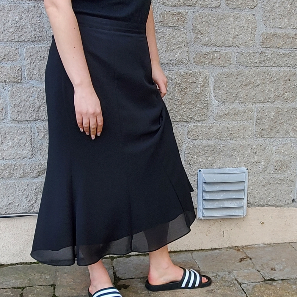 Black skirt